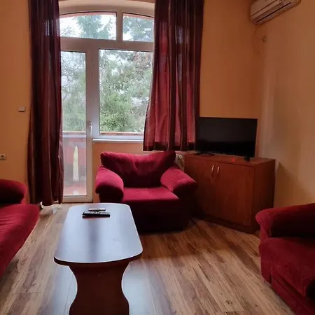 Guest house Family Rujeta семеен ружета - идеален център 3*